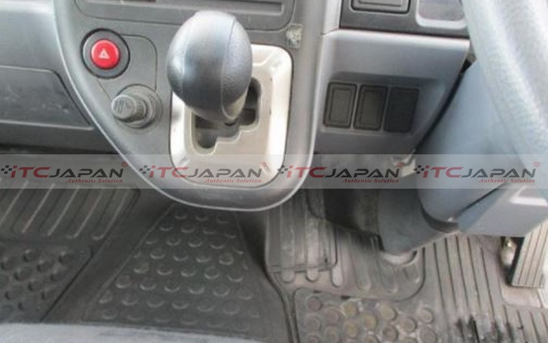 MITSUBISHI CANTER (2008)
