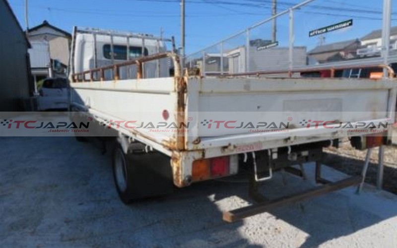 MITSUBISHI CANTER (2004)