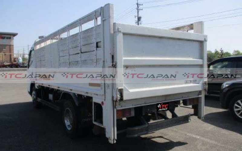 MITSUBISHI CANTER (2003)