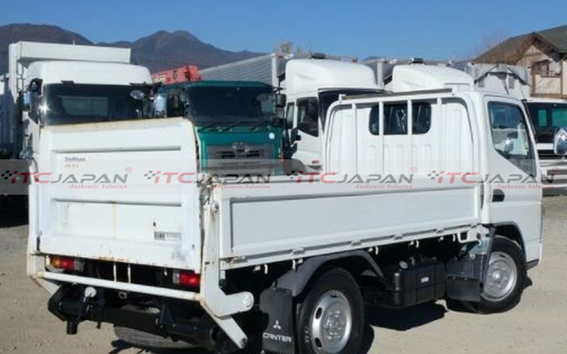 MITSUBISHI CANTER (2004)