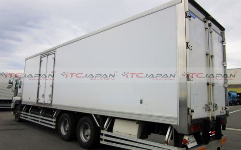 ISUZI GIGA FREEZER TRUCK  (2008)
