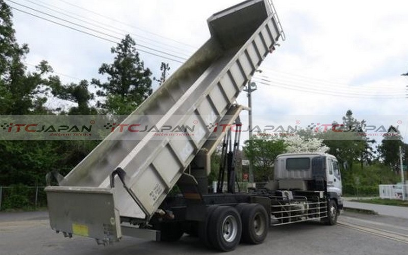 ISUZU GIGA DUMB (2008)
