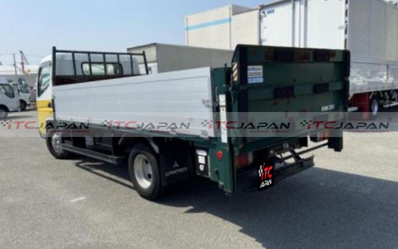 MITSUBISHI CANTER (2005)