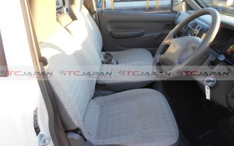 TOYOTA TOWNACE TRUCK (2006)