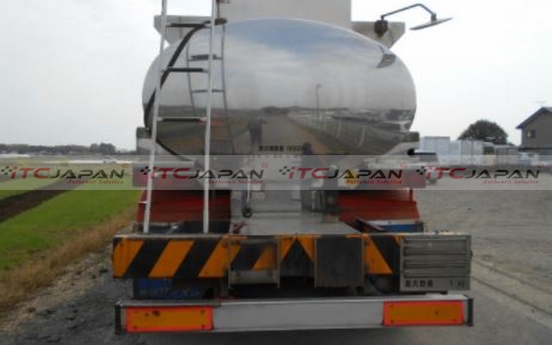 NISSAN BIG THUMB (2003)