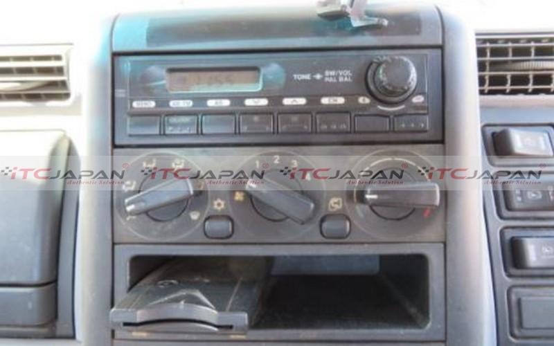 MITSUBISHI CANTER (2004)