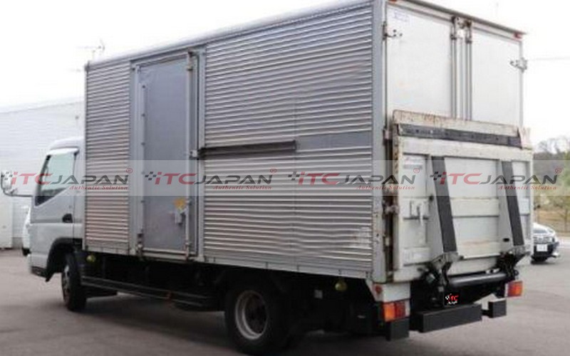 MITSUBISHI CANTER (2007)