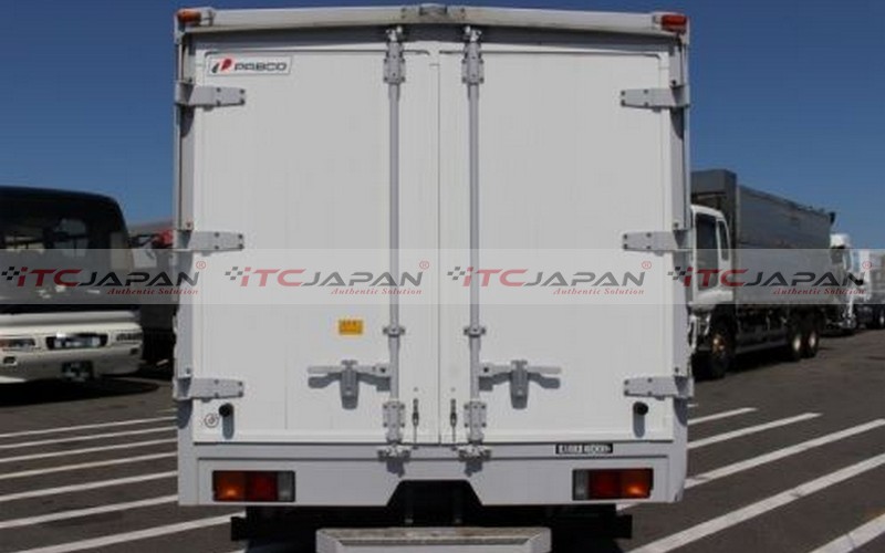 MITSUBISHI CANTER (2011)