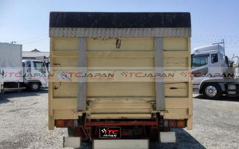 MITSUBISHI CANTER (2003)