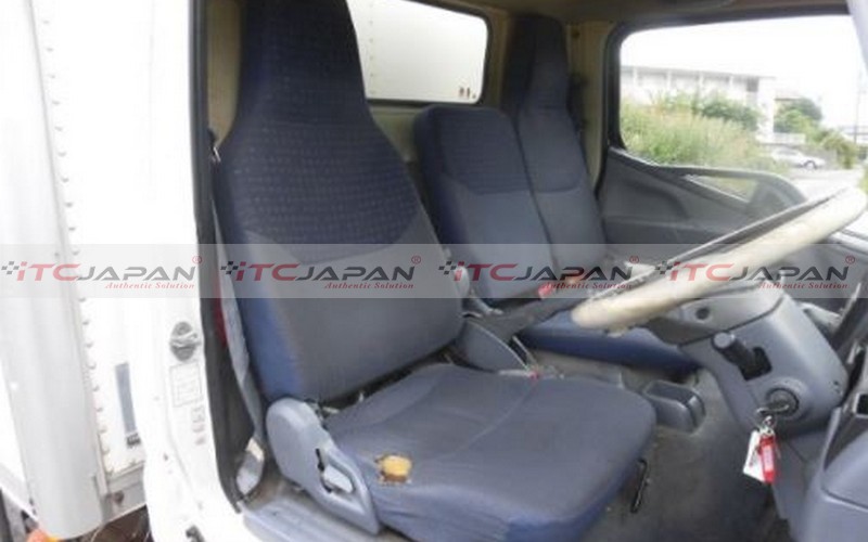 MITSUBISHI CANTER (2007)