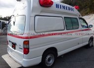 TOYOTA HIACE COMMUTER (2003)