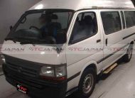 TOYOTA HIACE COMMUTER (2004)