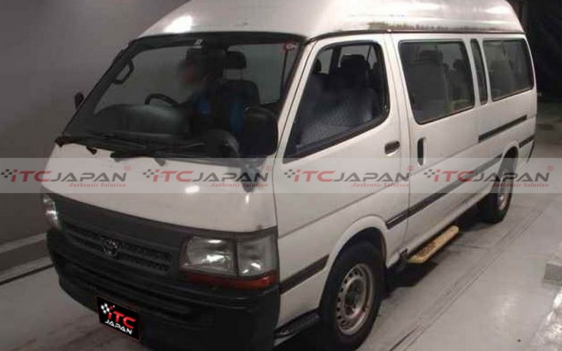 TOYOTA HIACE COMMUTER (2004)