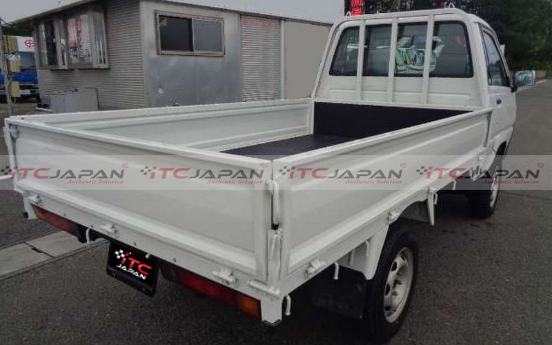 TOYOTA LITEACE TRUCK (2004)