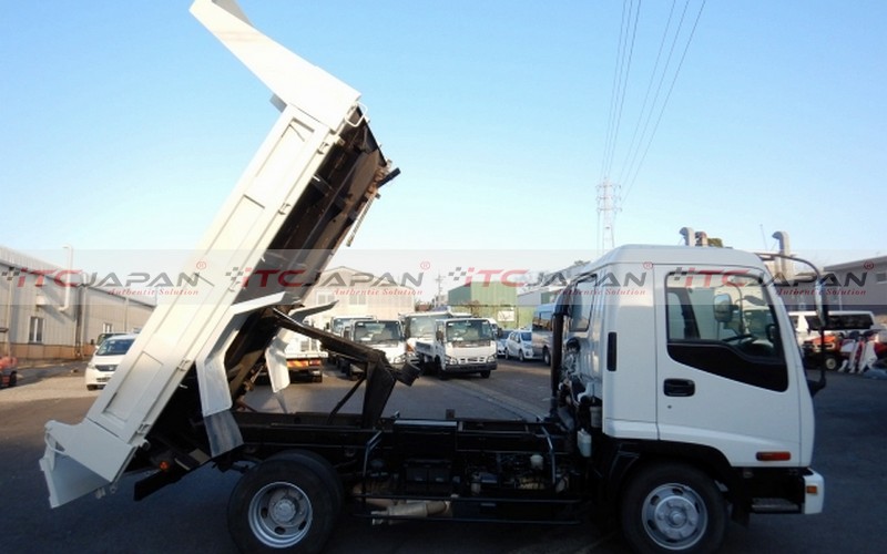 ISUZU FORWARD (2006)