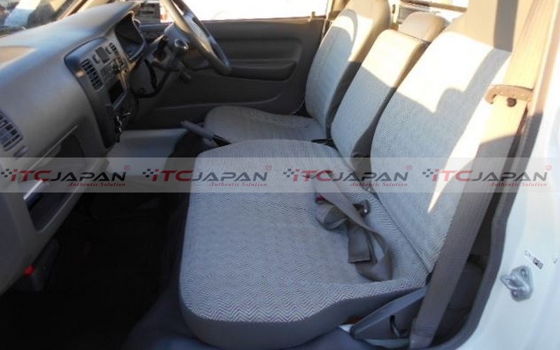 TOYOTA TOWNACE TRUCK (2006)