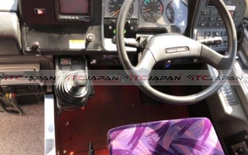 NISSAN BUS (2000)