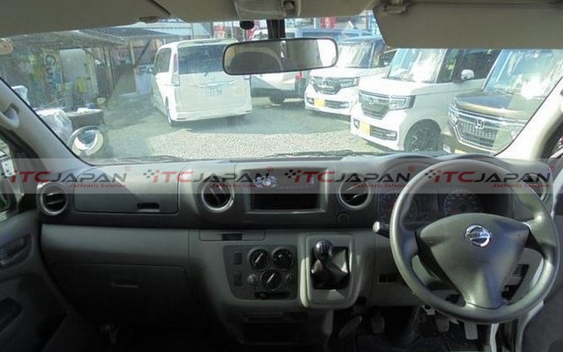 NISSAN CARAVAN VAN (2014)