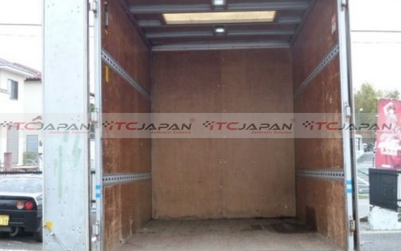 MITSUBISHI CANTER (2005)