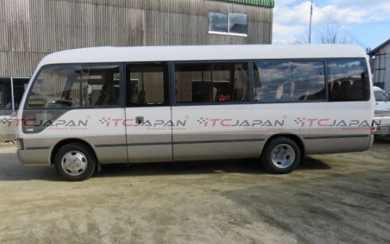 TOYOTA COASTER (1995)