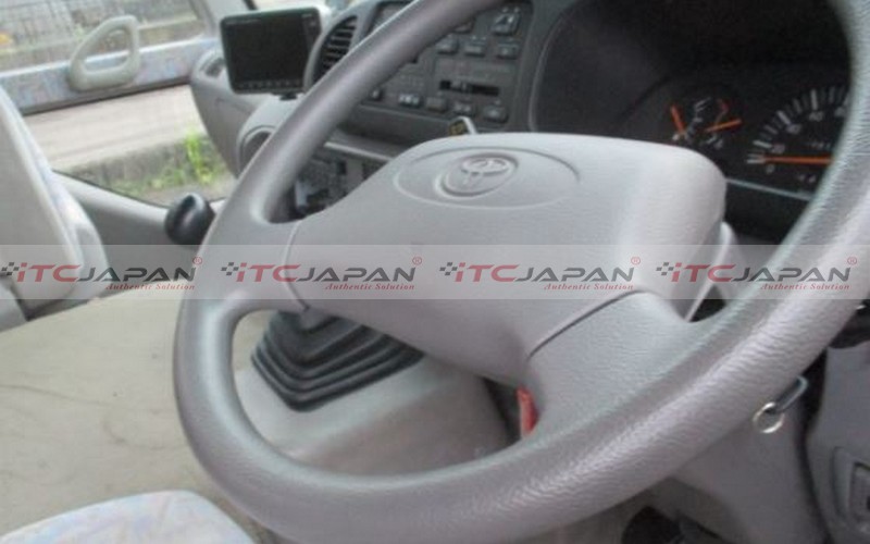TOYOTA COASTER (2007)