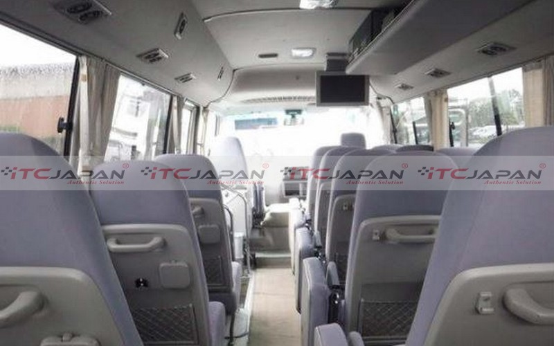 TOYOTA COASTER (2014)