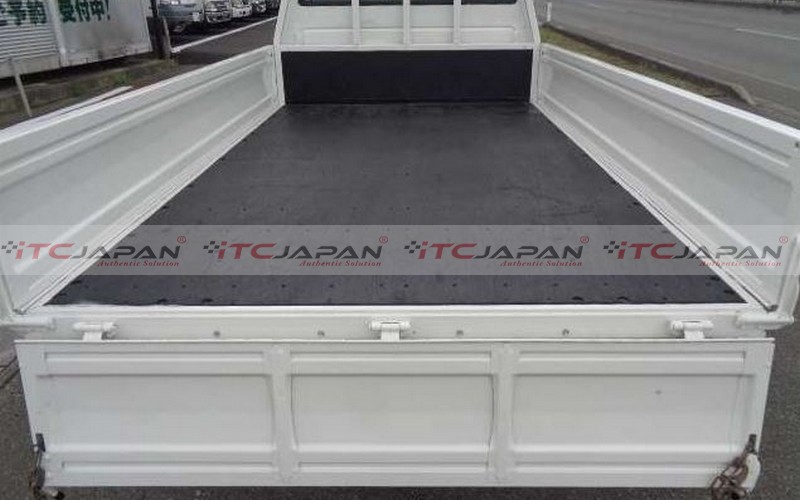 TOYOTA LITEACE TRUCK (2004)