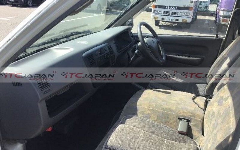 TOYOTA TOWNACE TRUCK (2002)