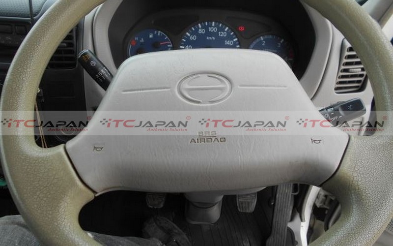 HINO DUTRO (2002)