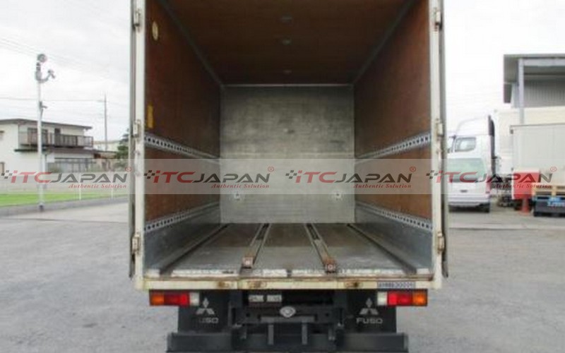 MITSUBISHI CANTER (2008)