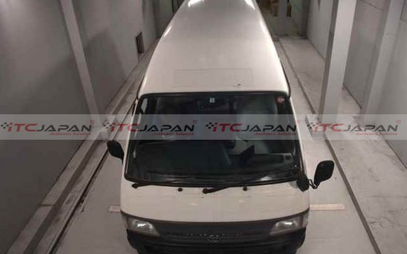 TOYOTA HIACE COMMUTER (2004)