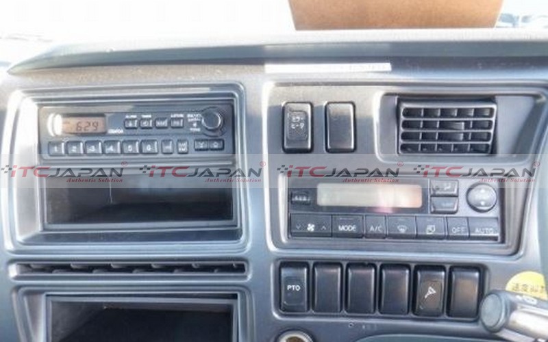 NISSAN BIG THUMB (2002)