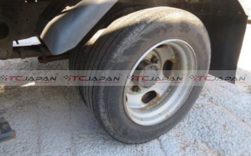 MITSUBISHI CANTER (2004)