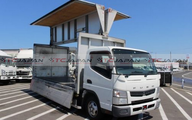 MITSUBISHI CANTER (2011)