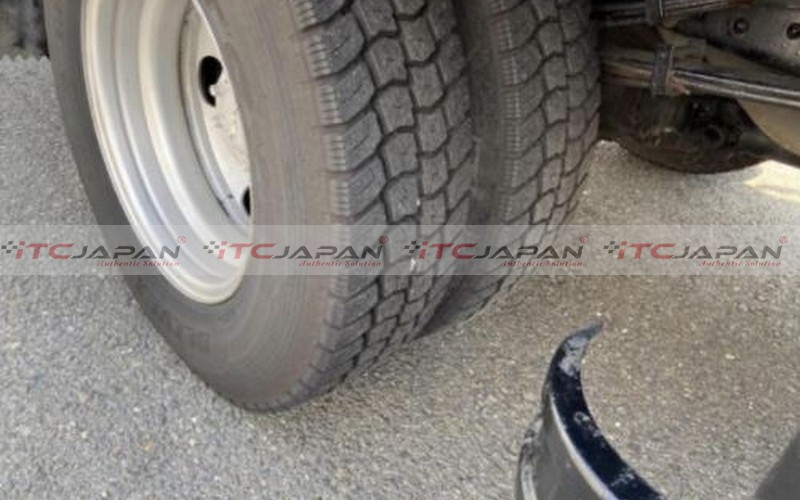 MITSUBISHI CANTER (2005)