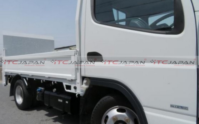 MITSUBISHI CANTER (2011)