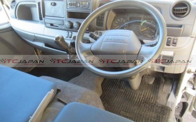 MITSUBISHI FUSO (2015)