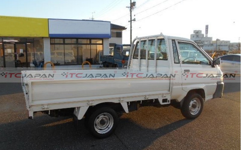 TOYOTA TOWNACE TRUCK (2006)