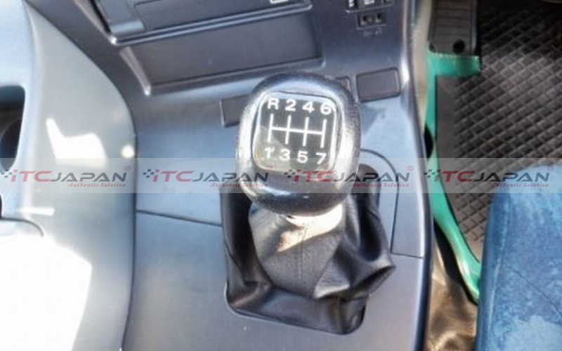 NISSAN BIG THUMB (2002)