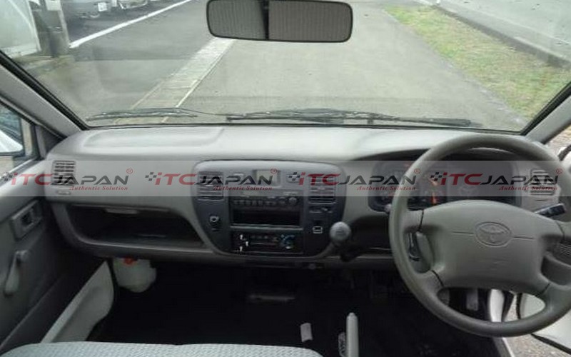 TOYOTA LITEACE TRUCK (2004)