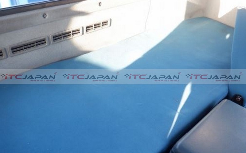 NISSAN BIG THUMB (2002)