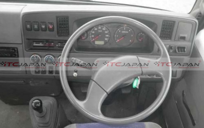 NISSAN CIVILIAN (2008)