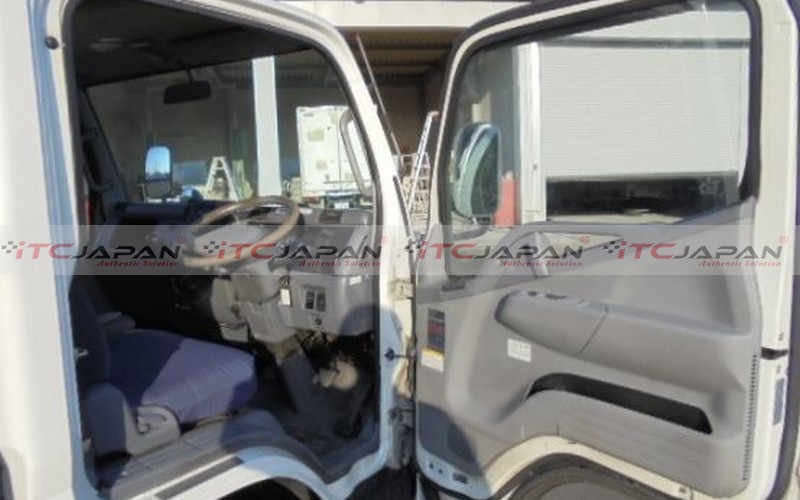 MITSUBISHI CANTER REFRIGERATOR (2008)