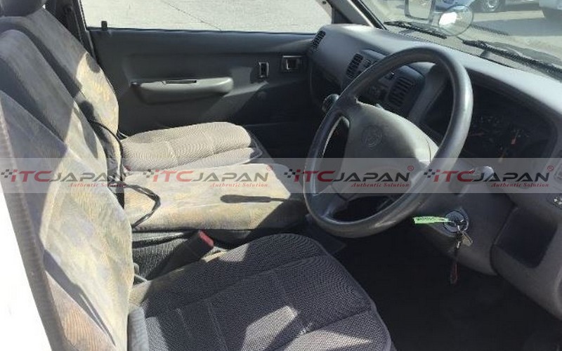 TOYOTA TOWNACE TRUCK (2002)