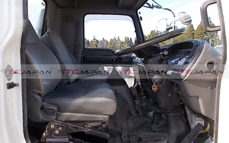ISUZU FORWARD (2006)
