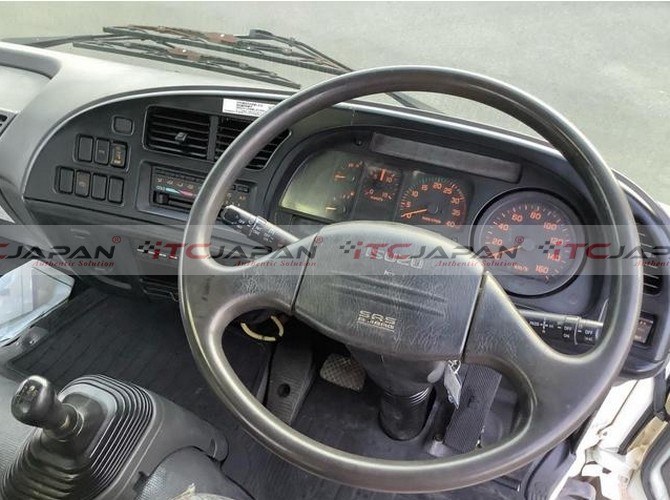 ISUZU FORWARD (2006)