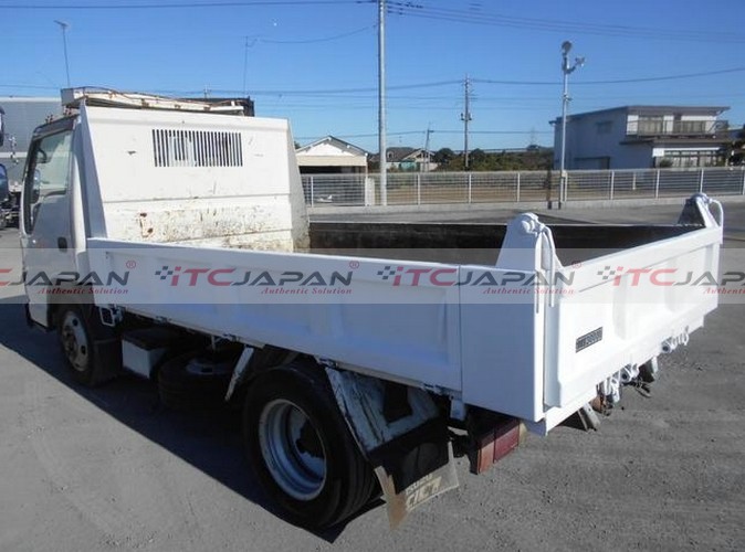 ISUZU ELF (2006)