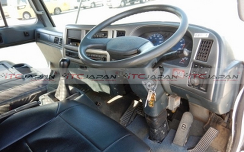 NISSAN CONDOR (2005)