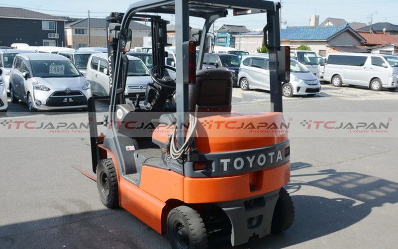 TOYOTA FORKLIFTS (2016)