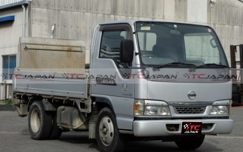 NISSAN ATLAS (2003)